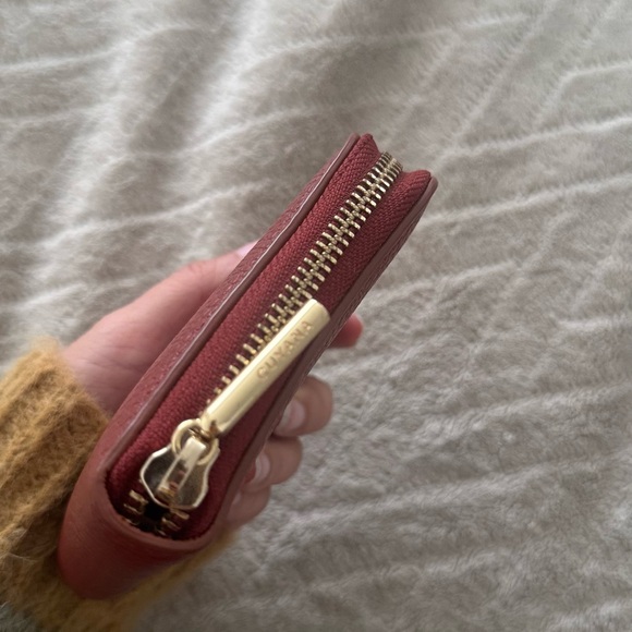 Cuyana Burgundy Leather Zip Wallet - Picture 3 of 5